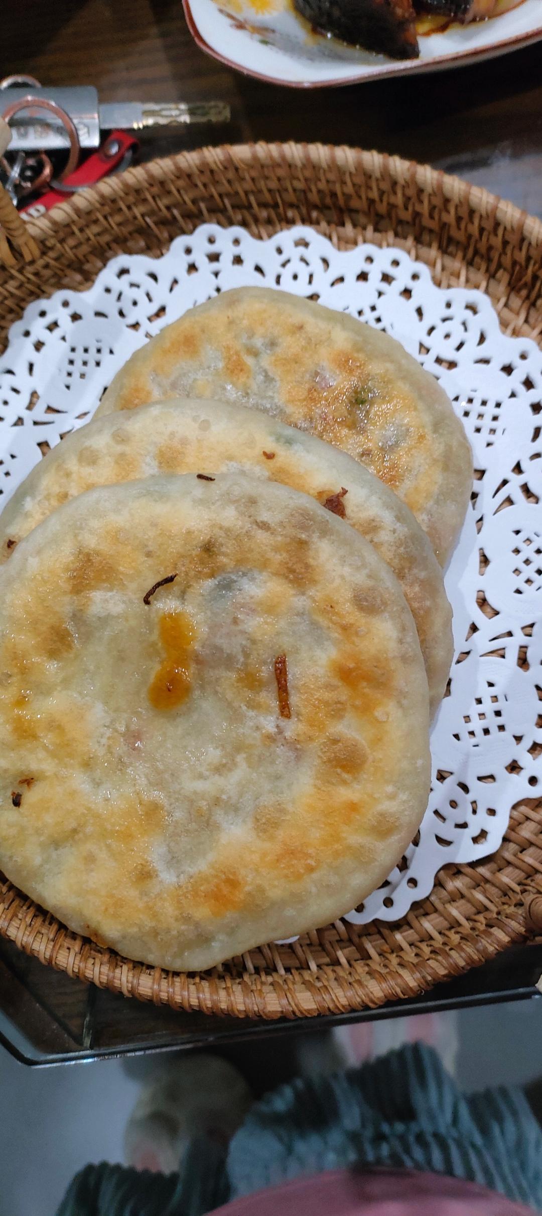 会连续吃八个的萝卜馅饼