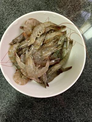 宝宝辅食：胡萝卜鲜虾丸子的做法 步骤1