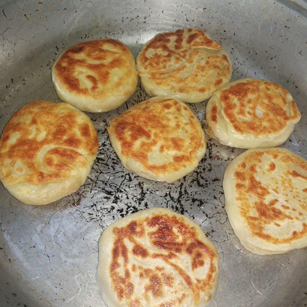 吃不够的香酥肉饼（东京池袋站前排长队购买的肉饼竟是这样做出来的…)