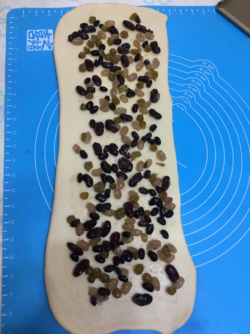 柔软好吃的蜜红豆牛奶吐司（无需分割、一次发酵）