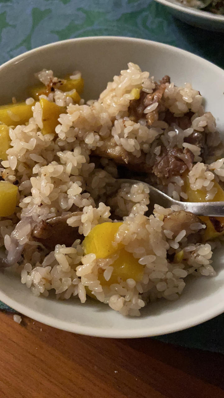 新疆羊排抓饭