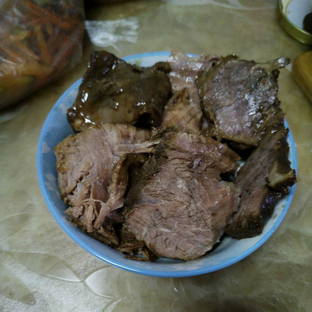 卤牛肉