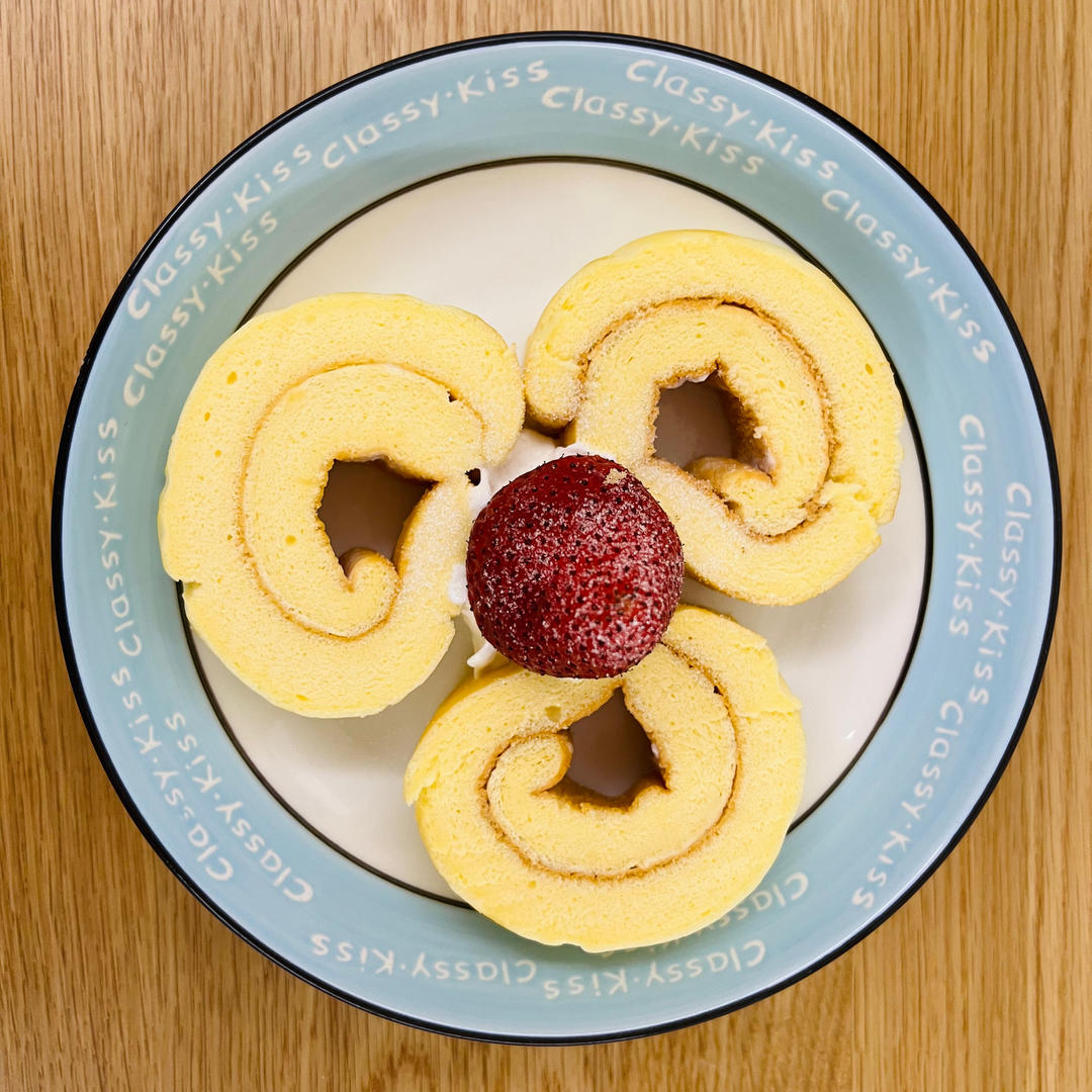 超详细的瑞士卷奶油蛋糕卷原味蛋糕卷的制作方法 饱满不掉皮不开裂（附模具换算方法）