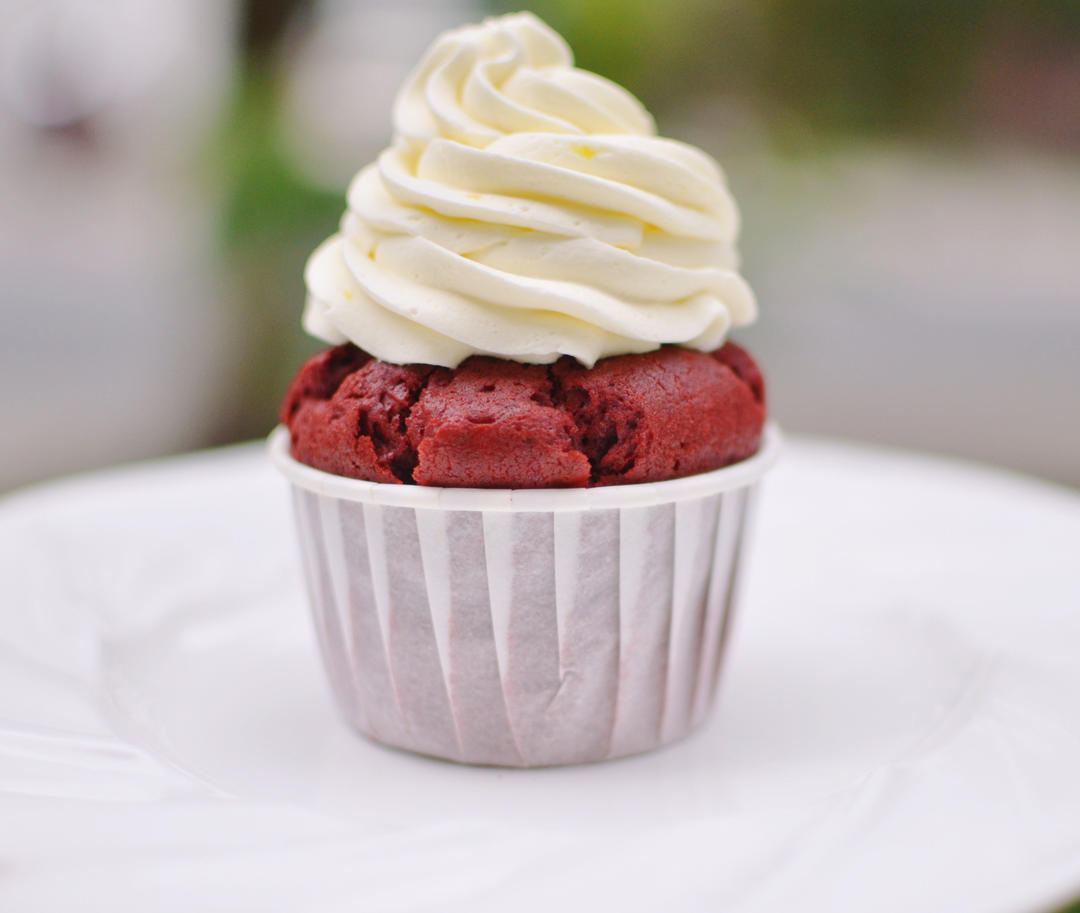 正宗红丝绒cupcake—马斯卡彭奶油霜