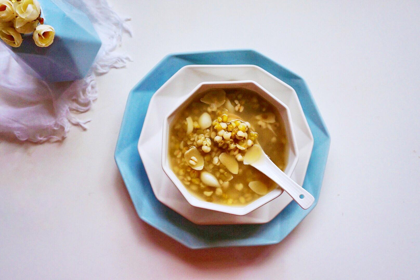 绿豆百合薏米汤-12分钟高压锅版的做法