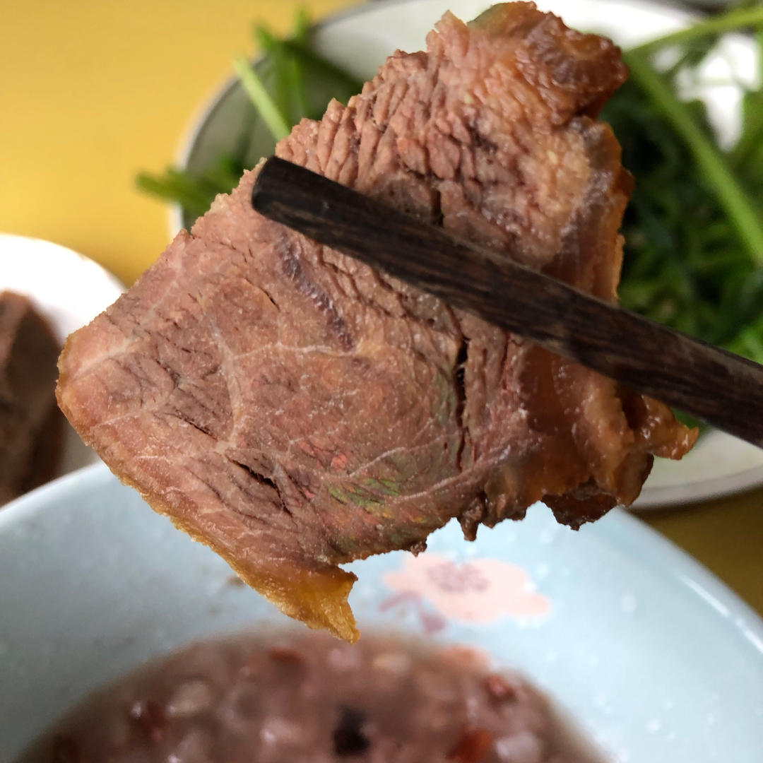 隔两周就要做一次的五香酱牛肉