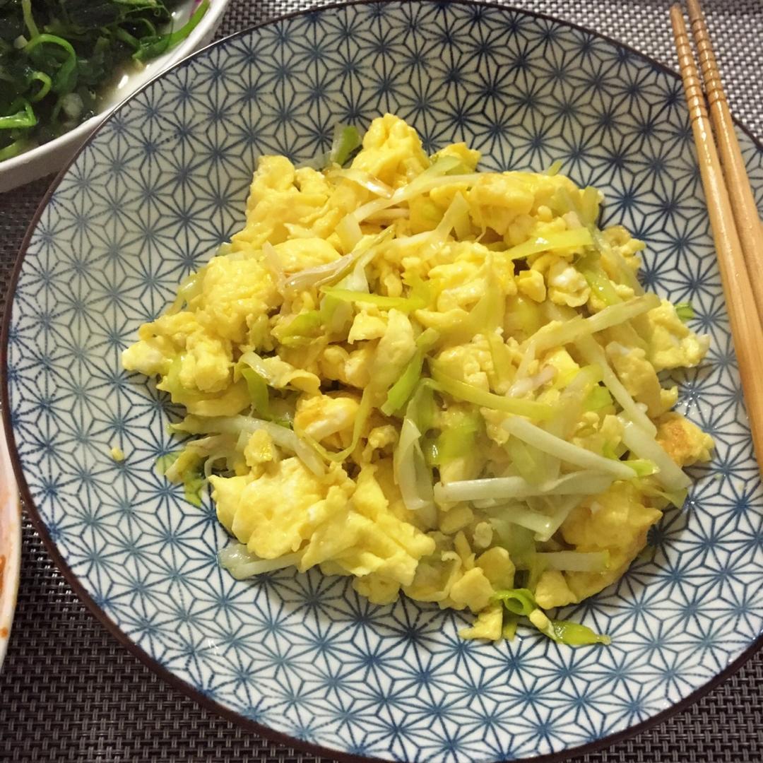 饭米肉做的韭黄炒鸡蛋