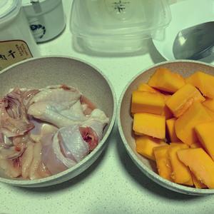 清爽的木瓜浸鸡（有汤有肉超简单）的做法 步骤1