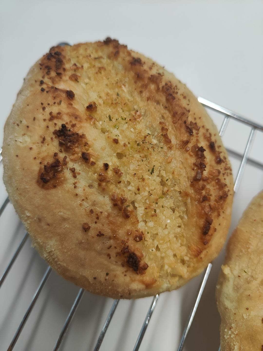 『别有深味』简单版法式黑芝麻蒜香咸面包