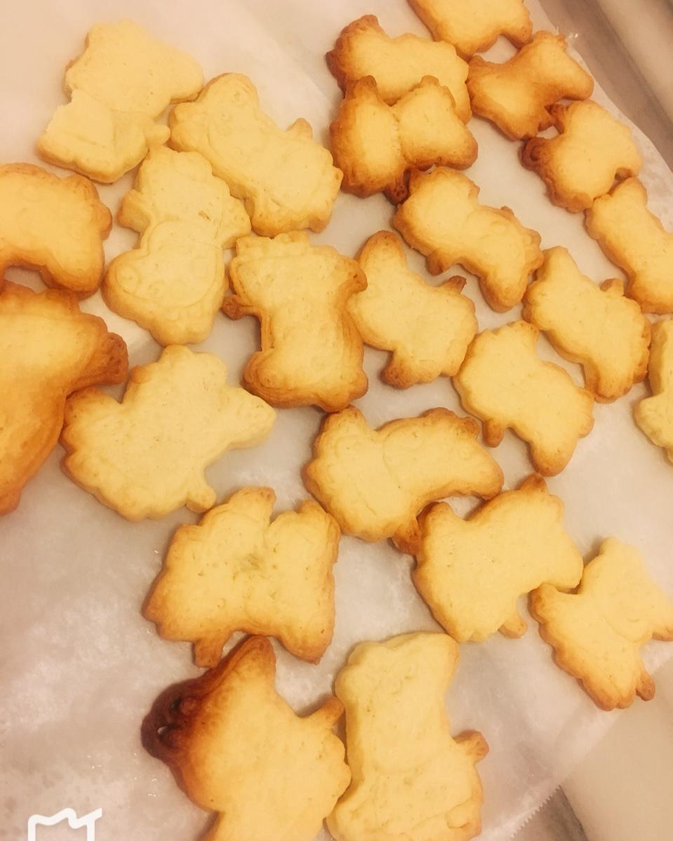 超简单！好吃又平整的糖霜饼干底的做法（附贴心小提示哦）