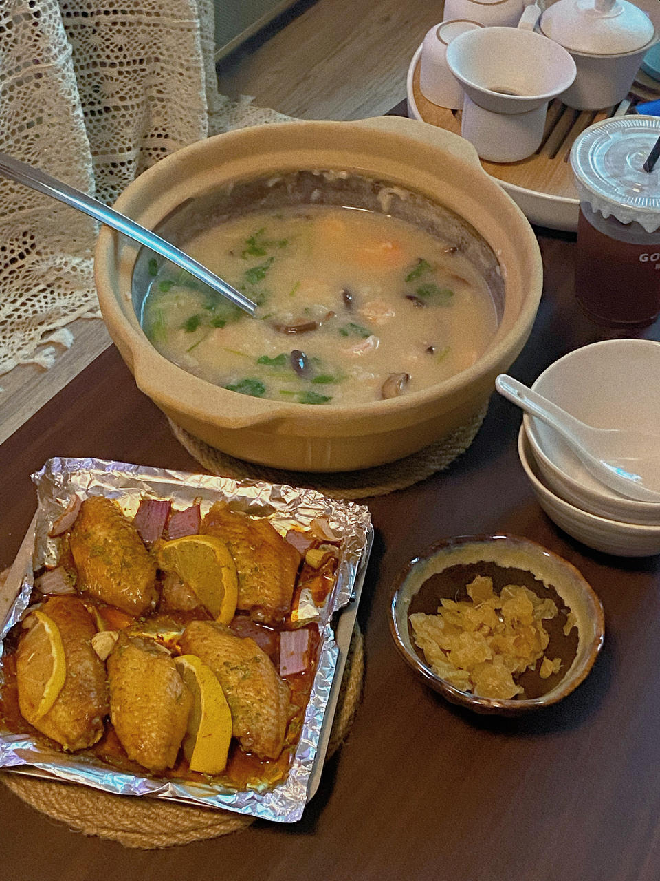 秒杀大牌档的潮汕砂锅粥