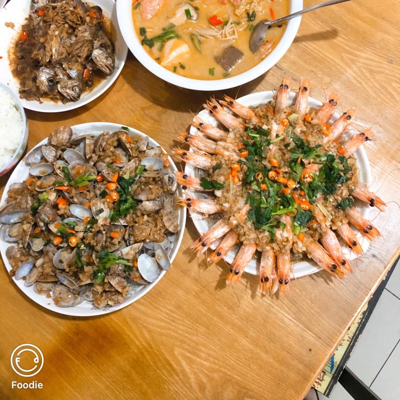 蒜蓉粉丝蒸双鲜（蒜蓉粉丝蒸花甲虾）