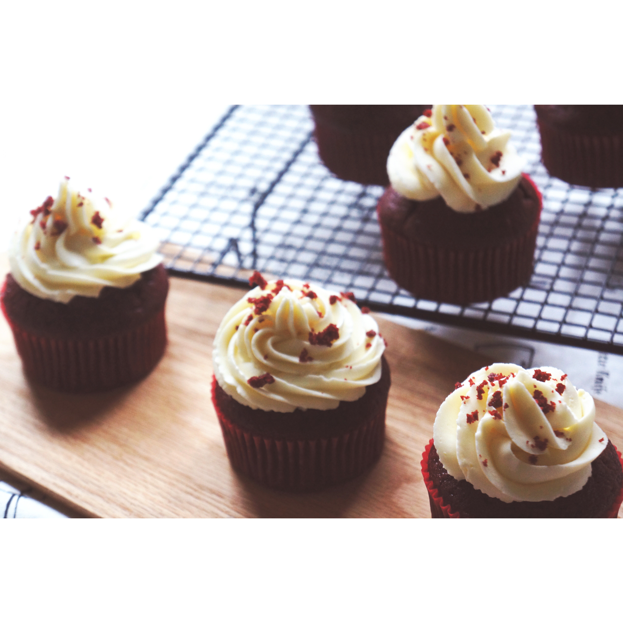 传统红丝绒杯子蛋糕（极软无泡打粉）Red velvet cupcake