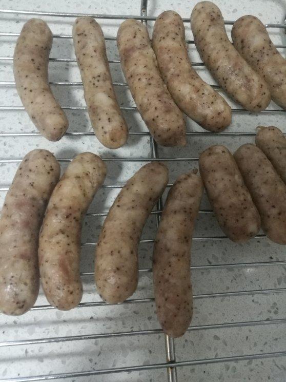 自制黑椒风味脆皮肠--多图详解手工灌肠