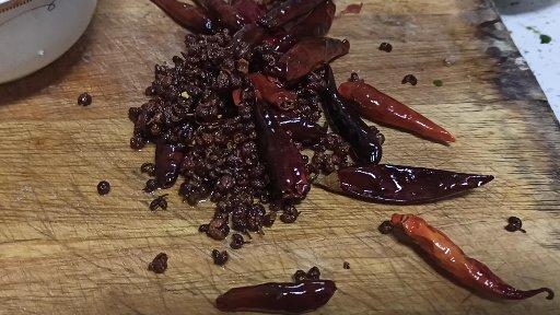 厨师长教你：“水煮肉片”的正宗做法，这味道真的很四川