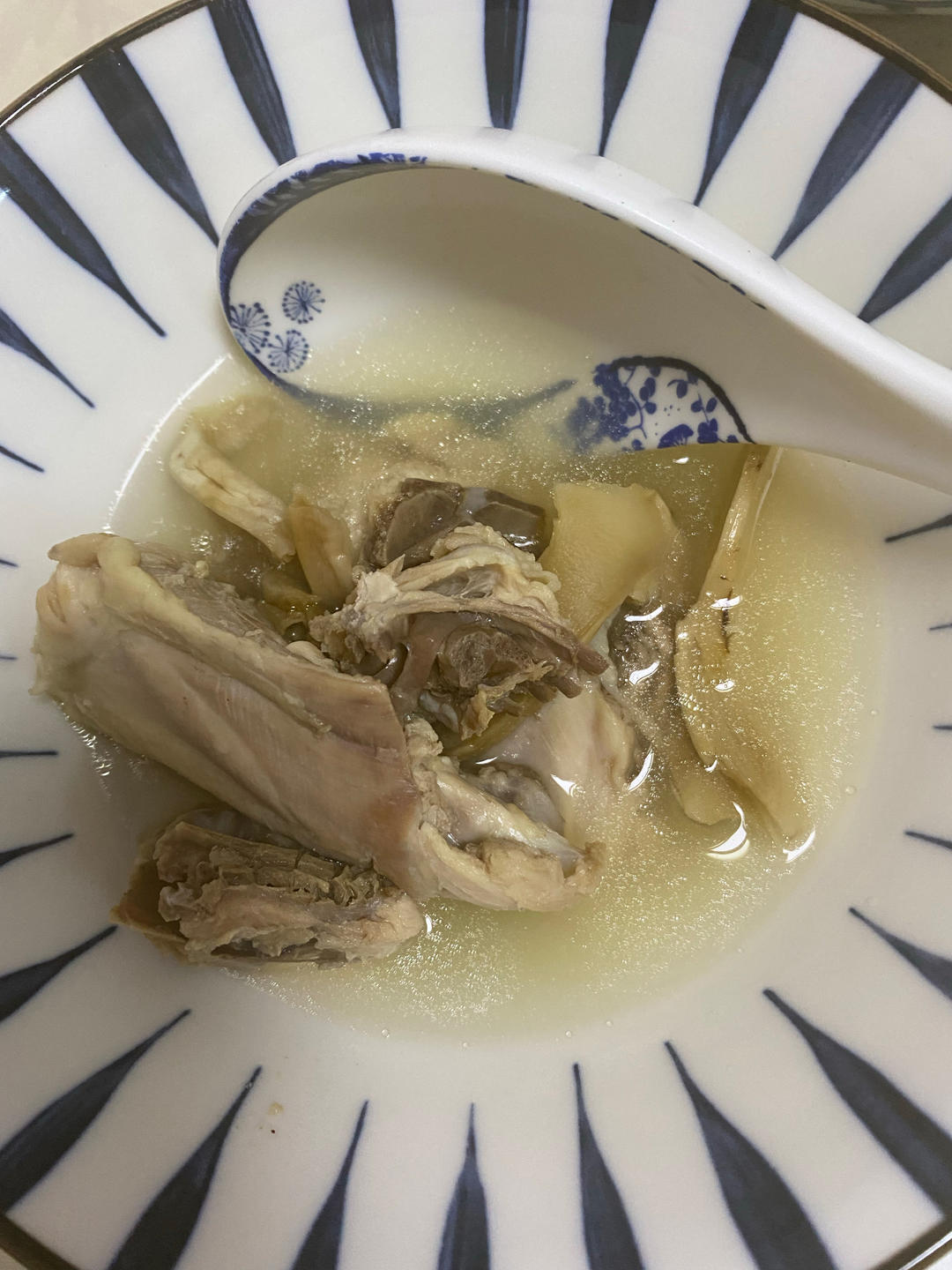 零基础松茸鸡汤