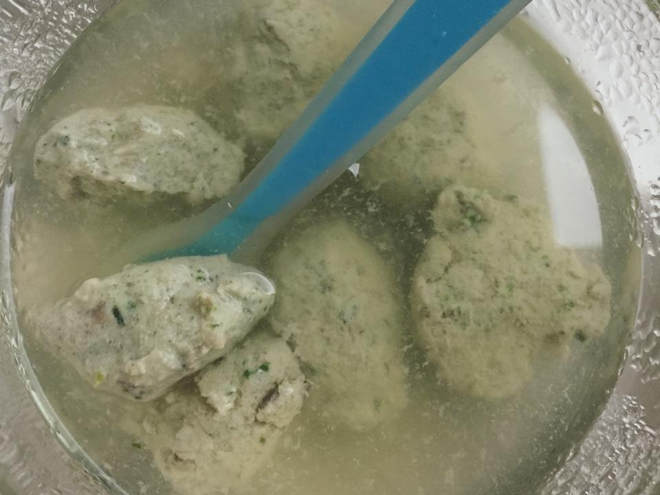 嘟宝14个月辅食-香菇青菜猪肉丸
