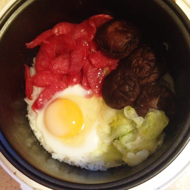 电饭锅版腊肠煲仔饭