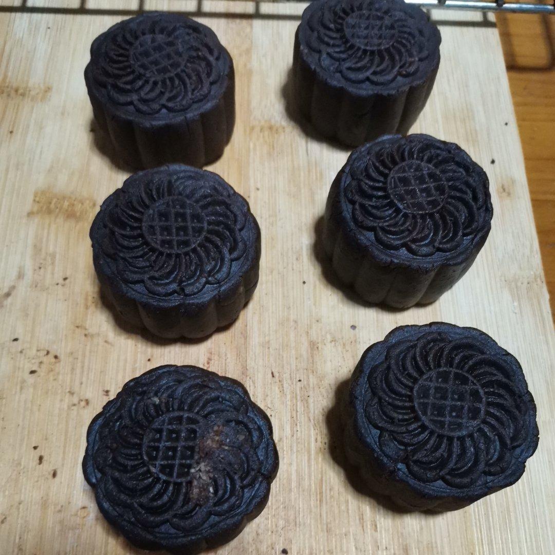 黑巧克力奶黄椰蓉月饼