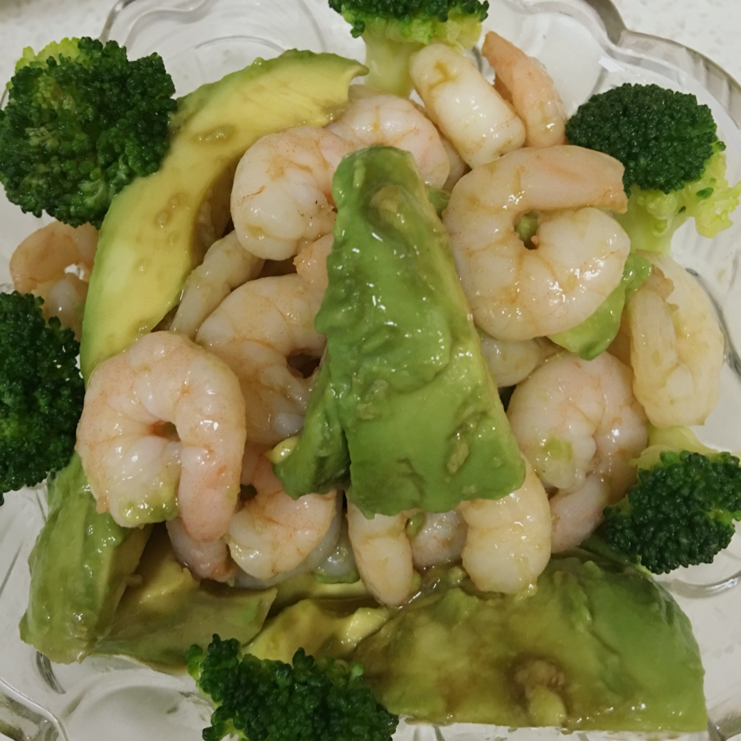 虾仁牛油果沙拉