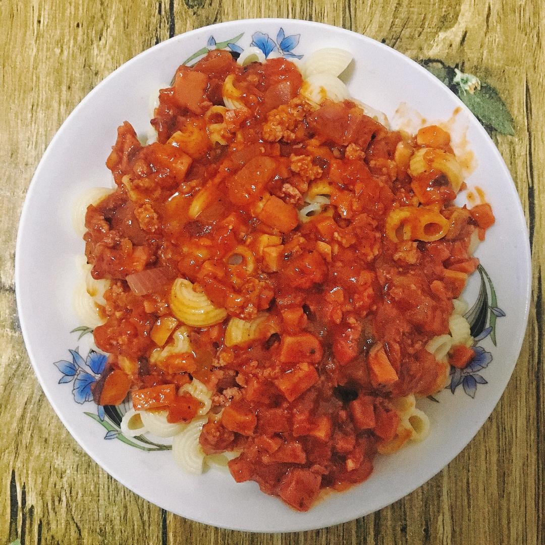 番茄肉酱意大利通心面