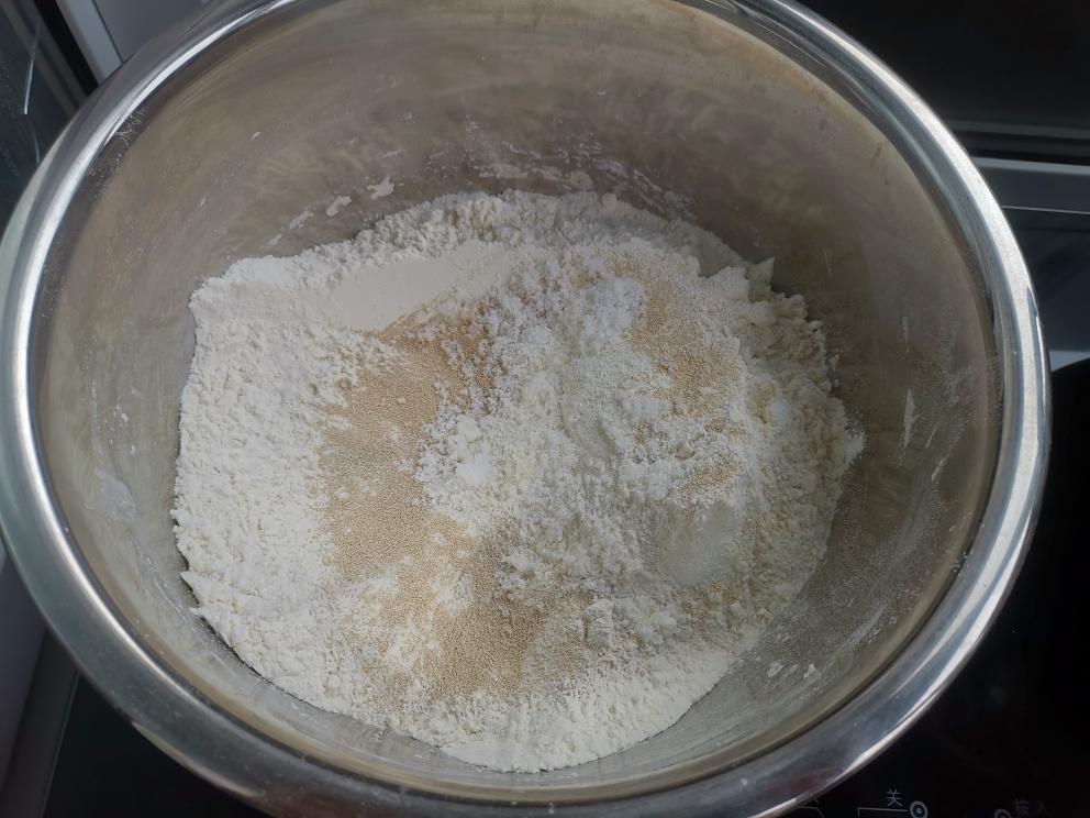 纯奶手撕吐司的做法 步骤1