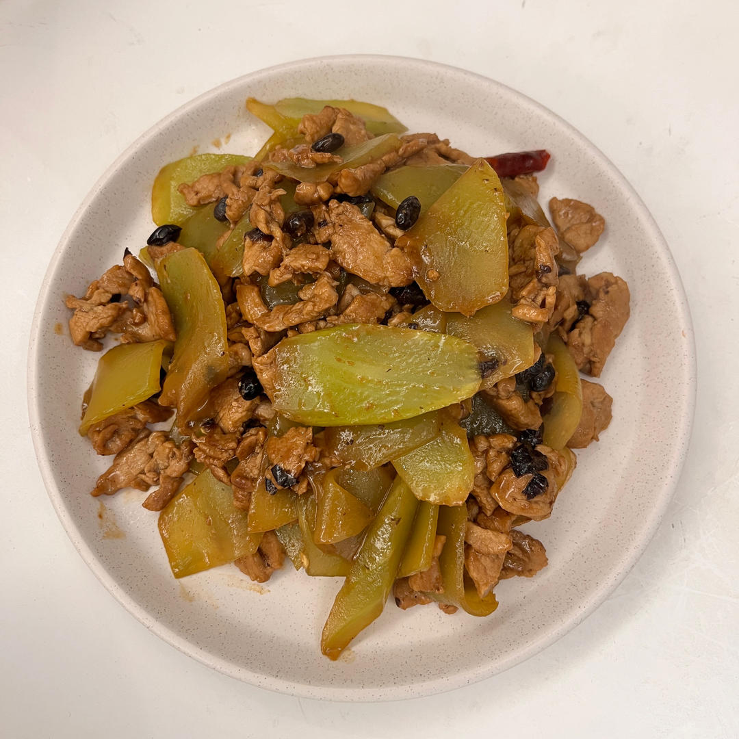 简单又好吃的莴笋炒肉
