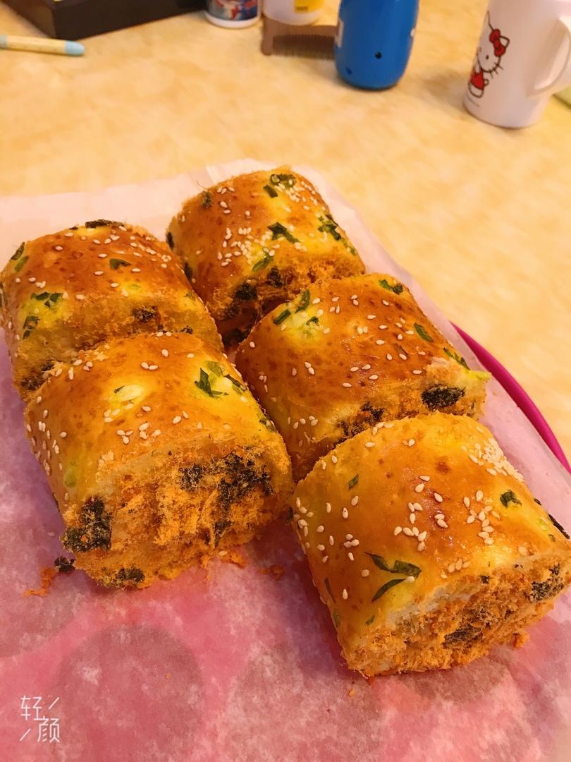 香喷喷的肉松面包卷，来试试吧！
