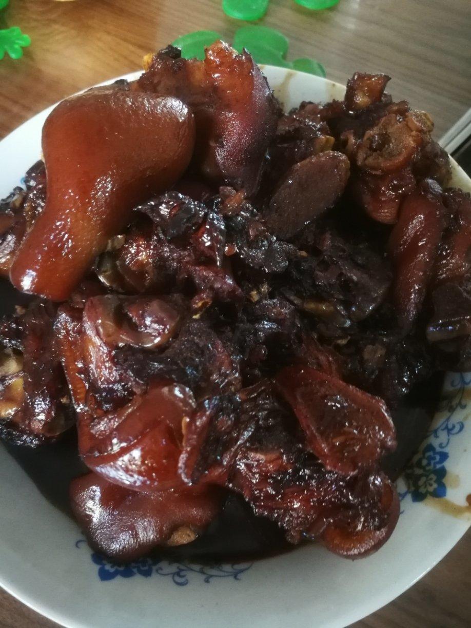 美味的家常菜：红烧猪蹄