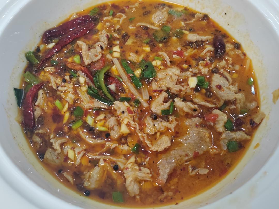 厨师长教你：“水煮肉片”的正宗做法，这味道真的很四川