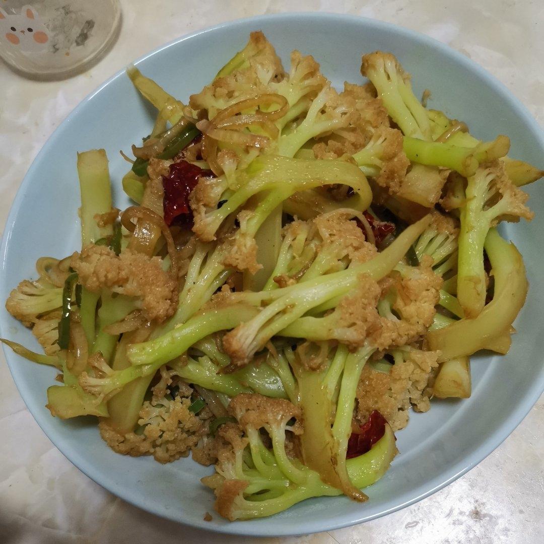 老丁的私房菜-干锅花菜