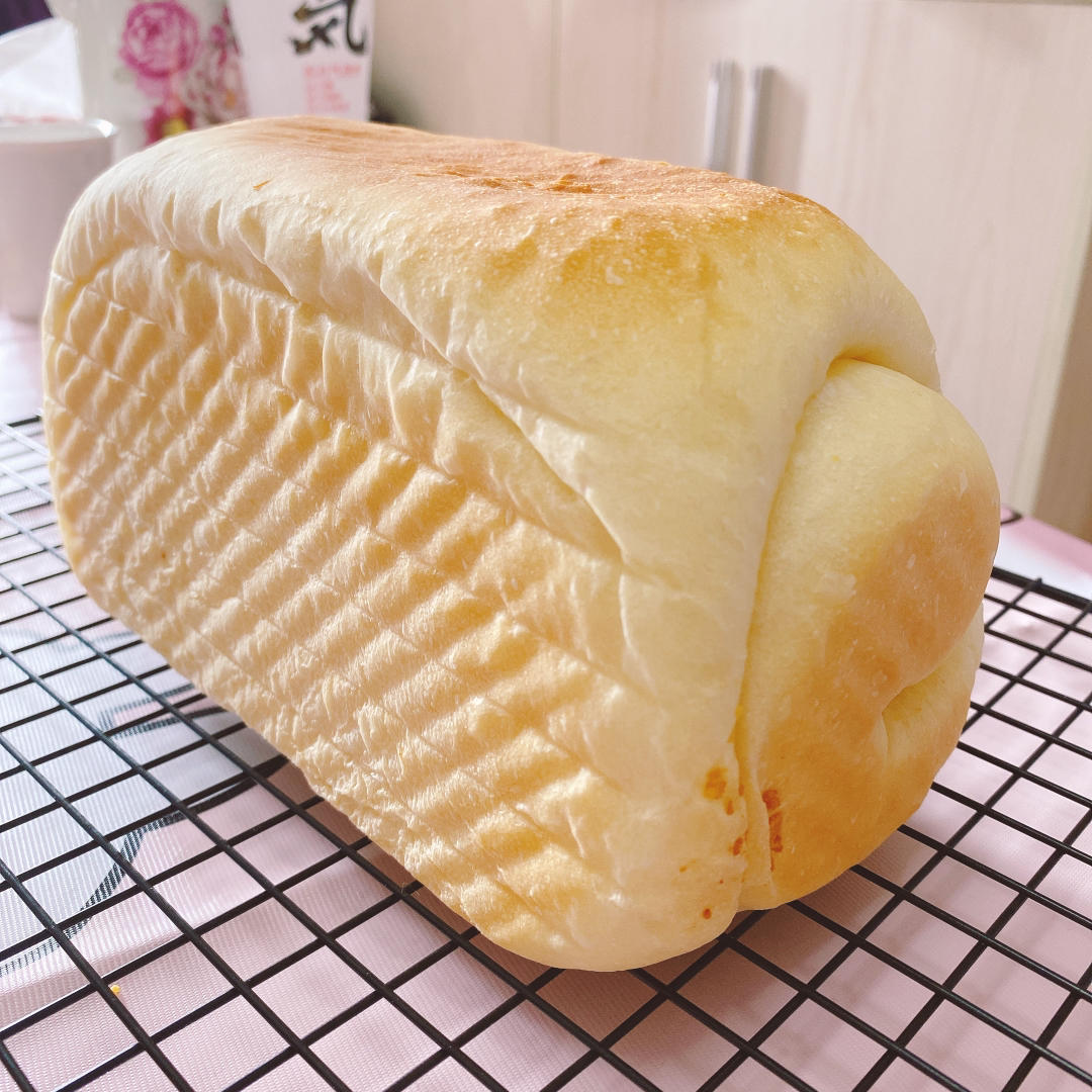 无敌好吃的蛋黄肉松吐司