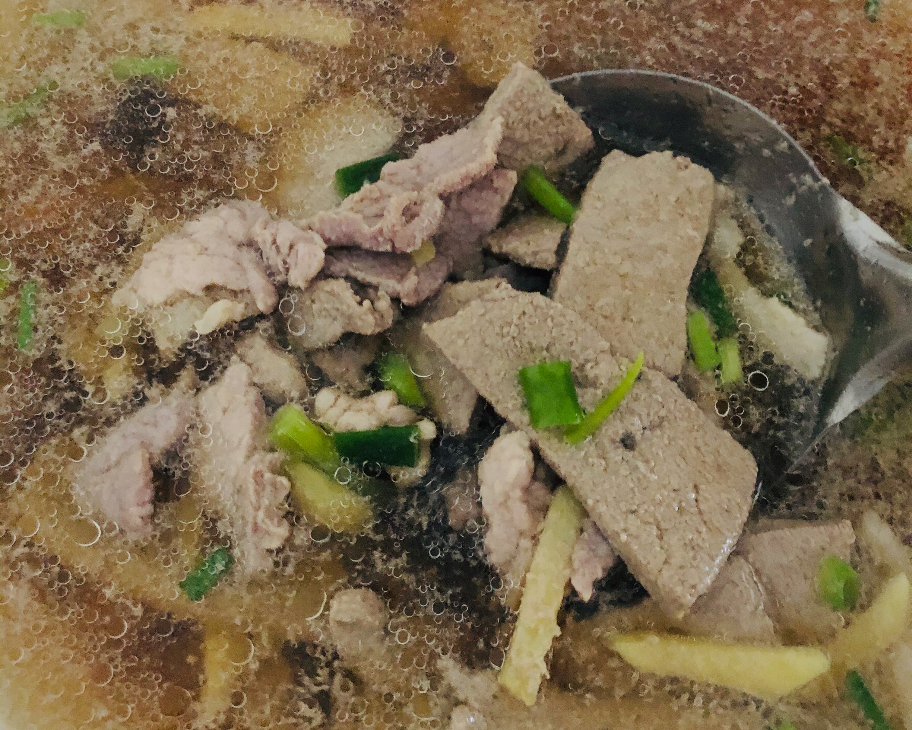 猪肝瘦肉汤