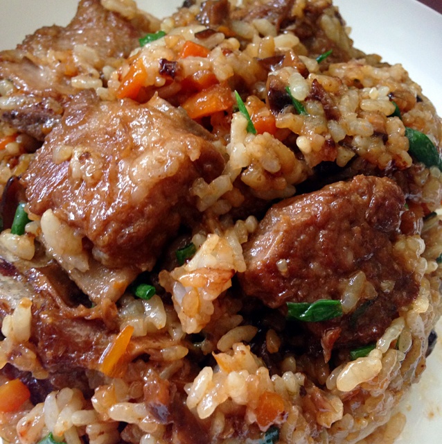 喷香排骨焖饭（爆好吃）