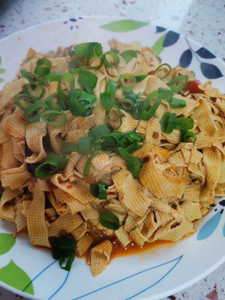 一分钟学会懒人版香辣豆腐皮