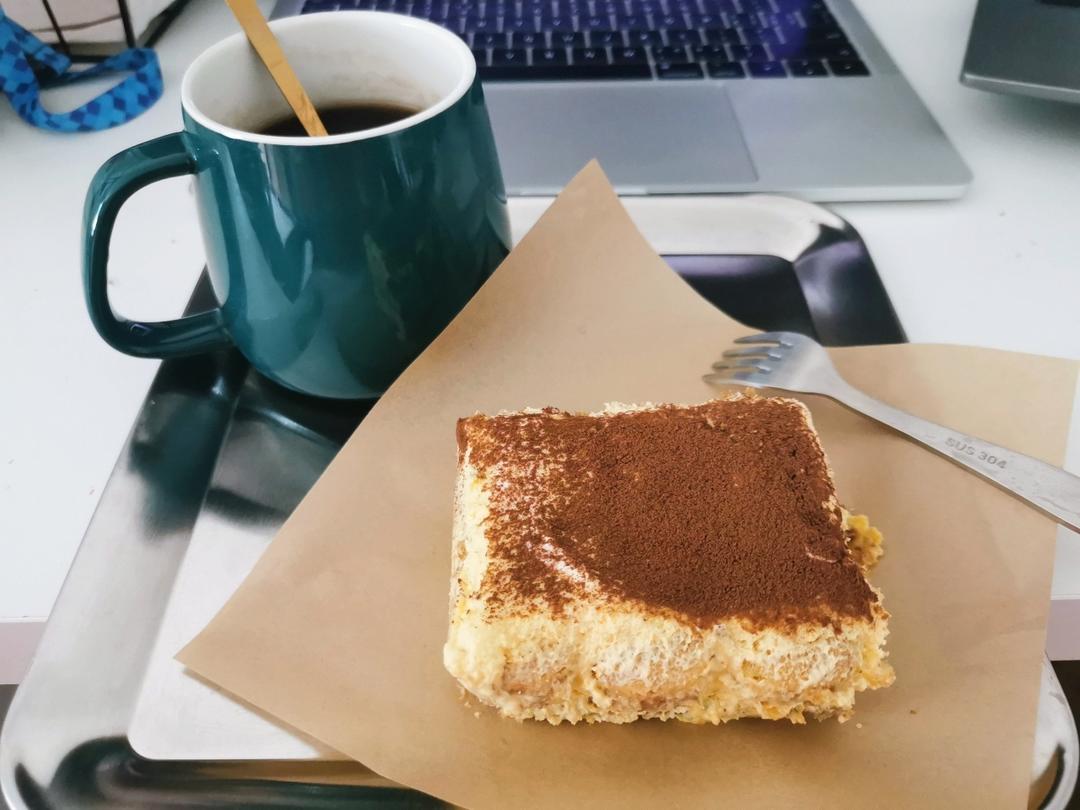 在欧洲学会的经典版提拉米苏