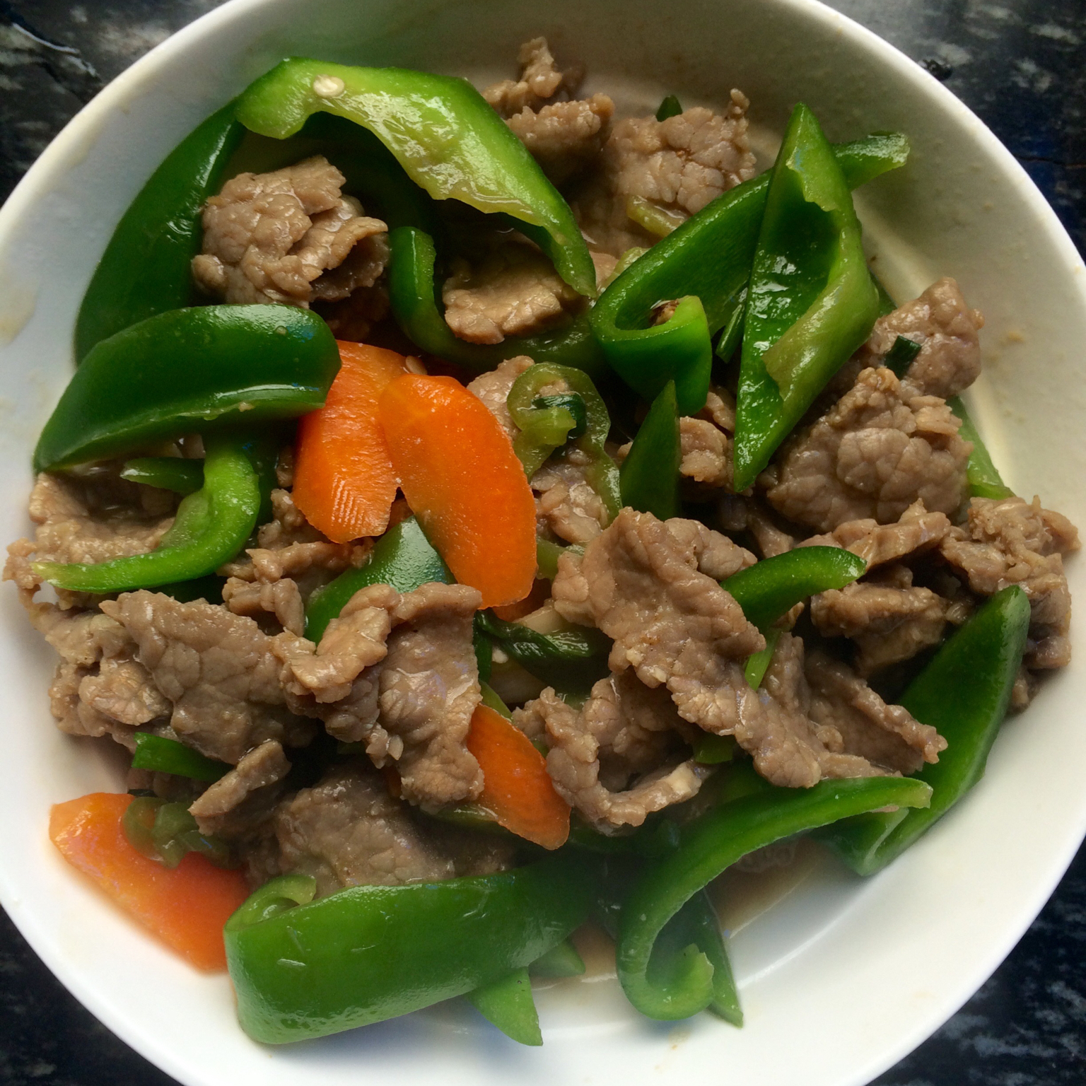 孜然牛肉炒青椒