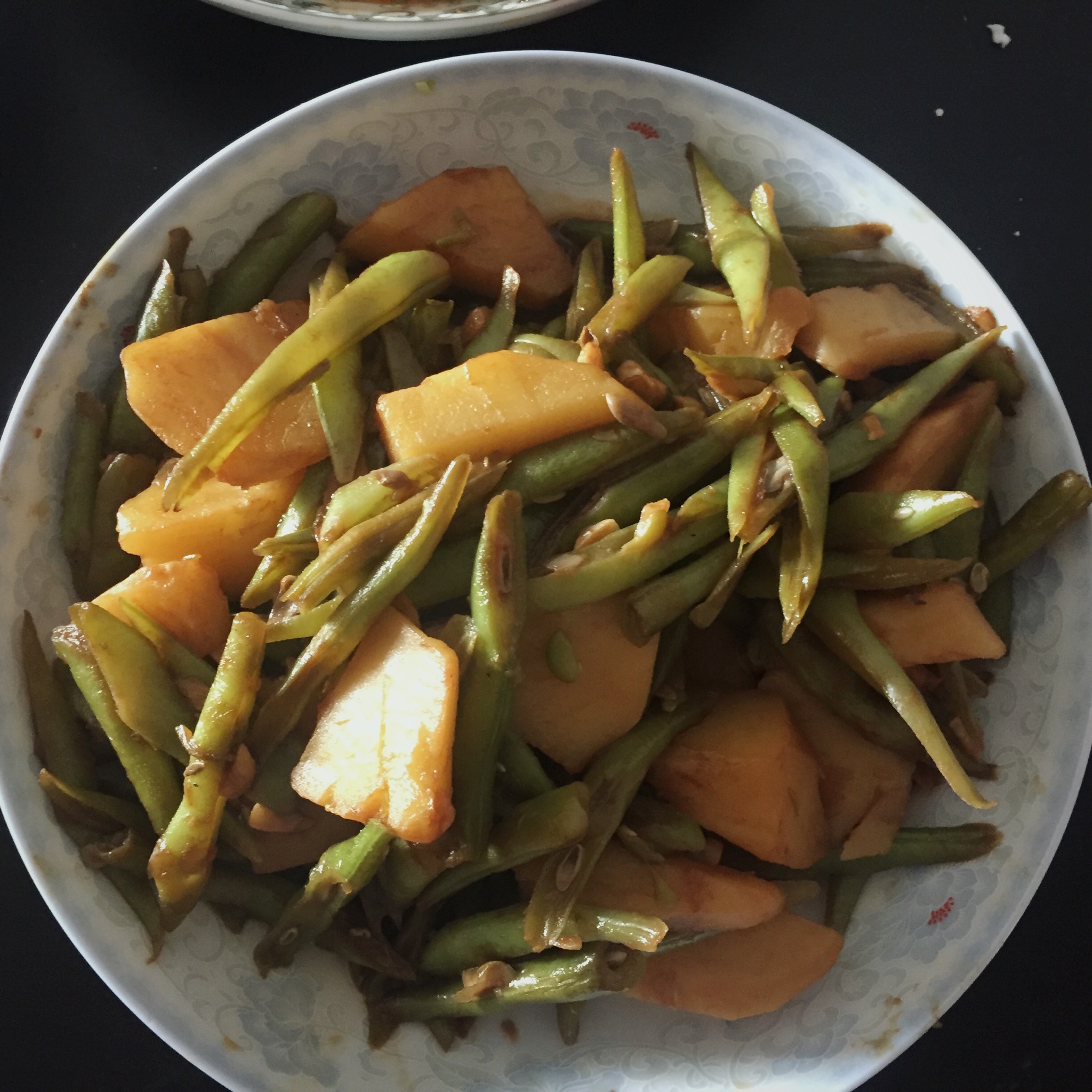 土豆芸豆五花肉