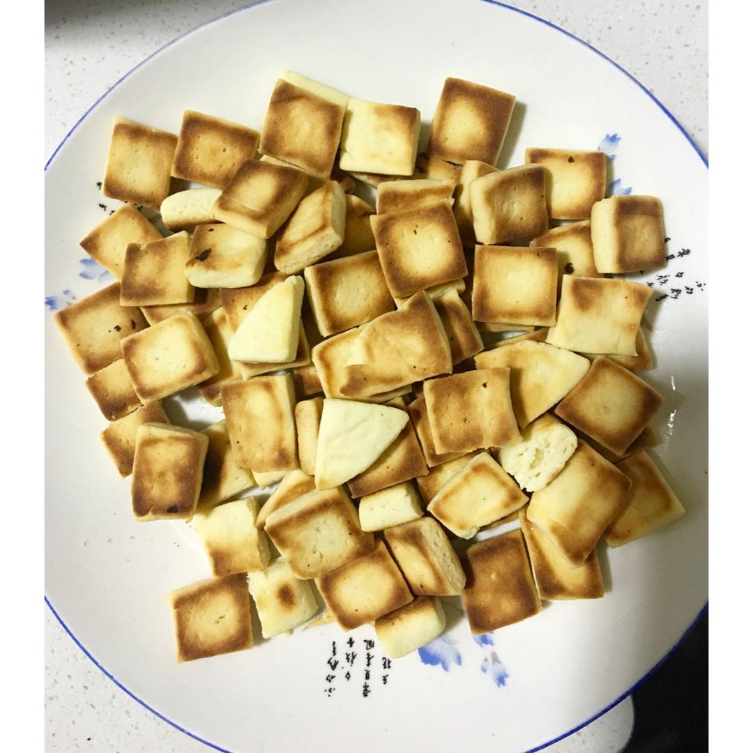 牛奶方块小饼干