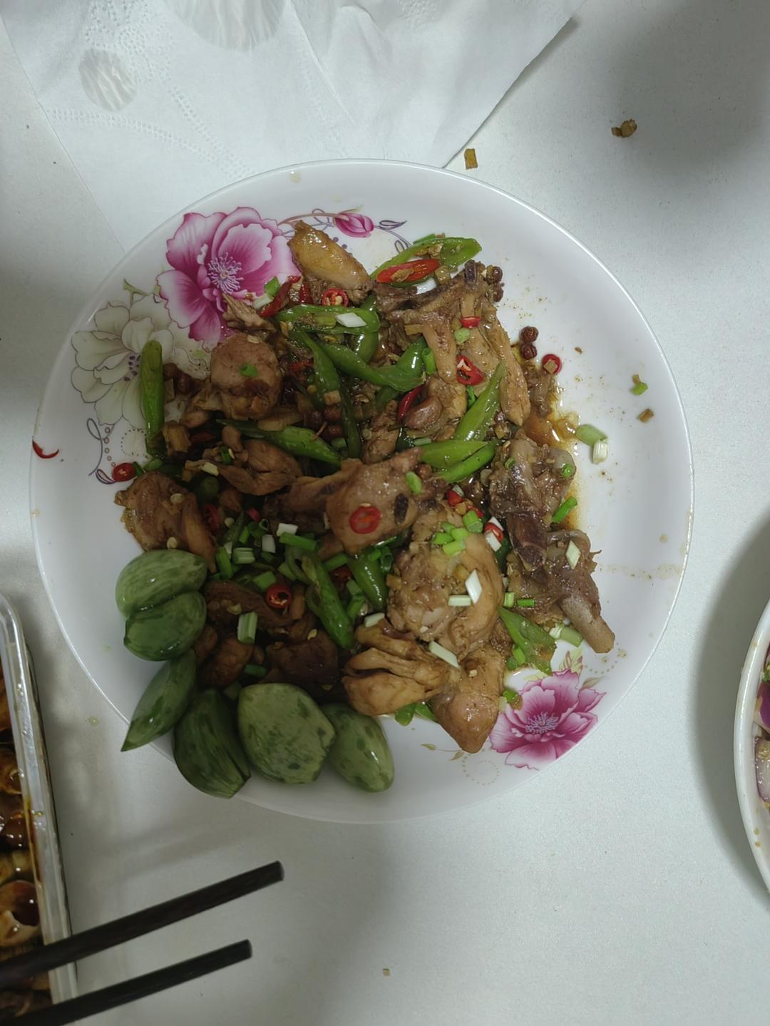尖椒鸡腿肉