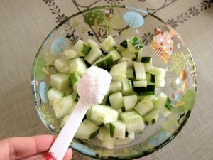夏天必备 超级凉爽脆黄瓜❤的做法 步骤3