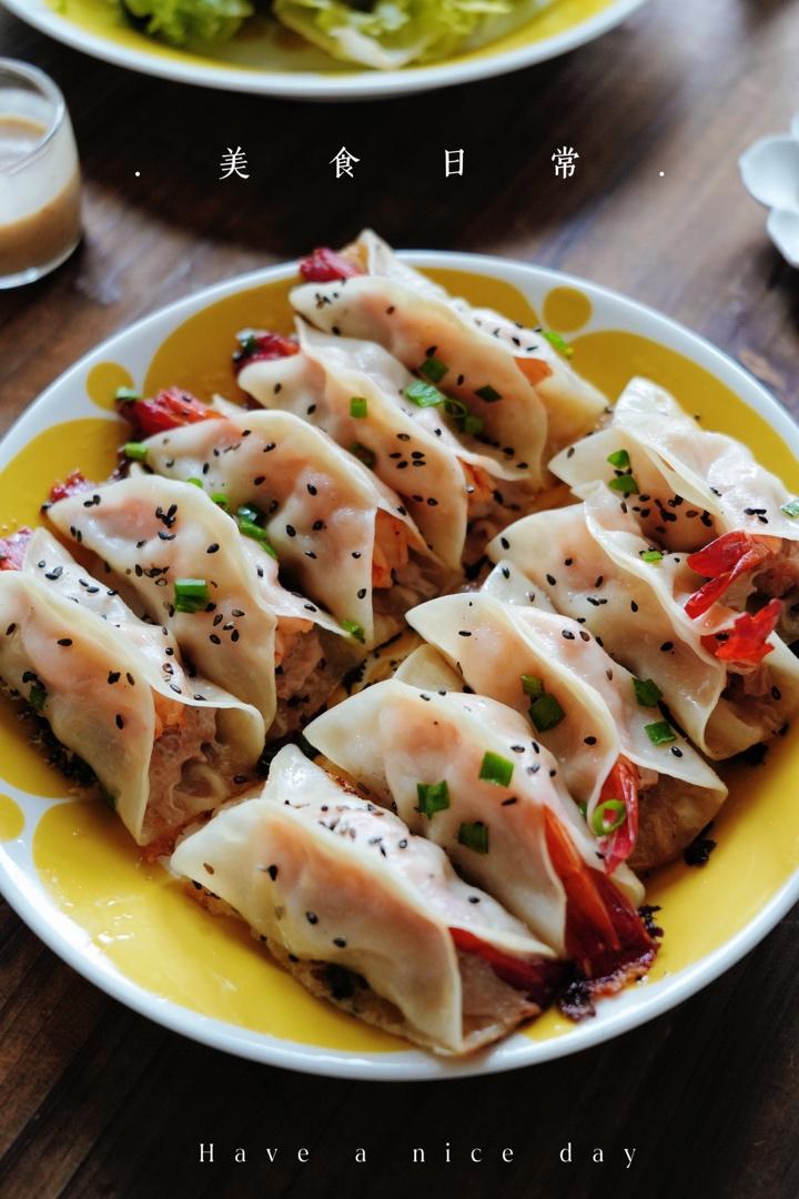 给儿子蒸快手早餐～三鲜三叶饺子