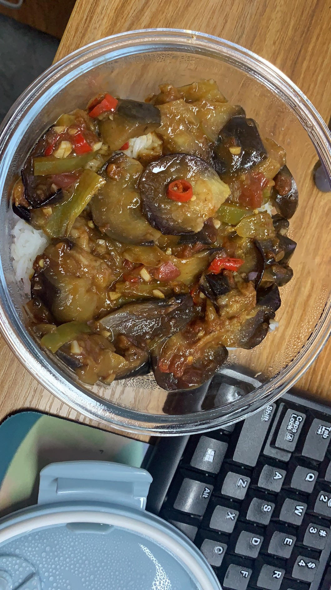 红烧茄子（佐西红柿尖椒）