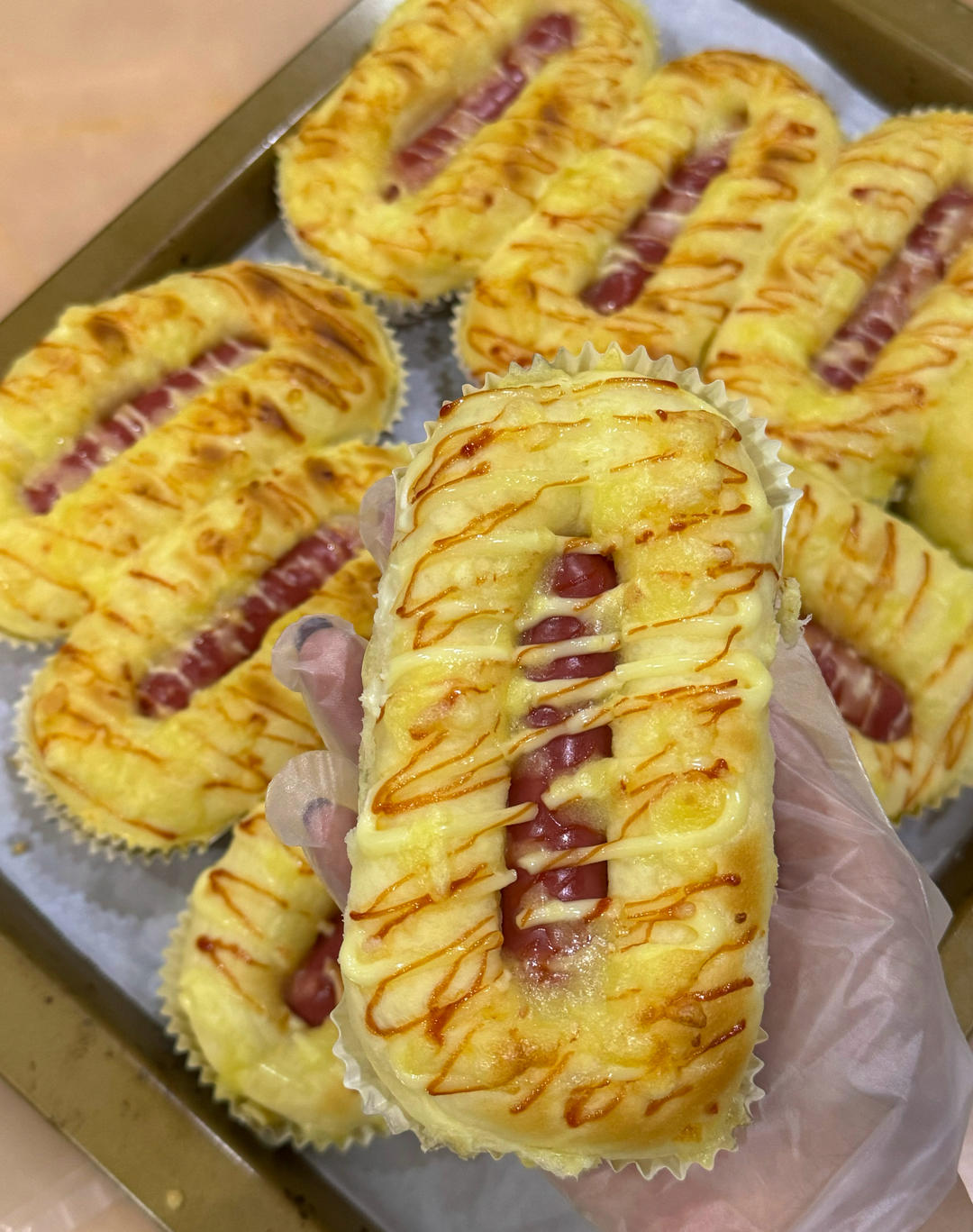 一个面团撑起一家店的台式面包—香肠面包