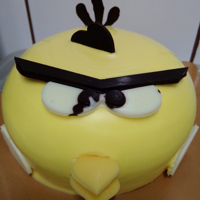 无色素版愤怒的小鸟蛋糕--黄风