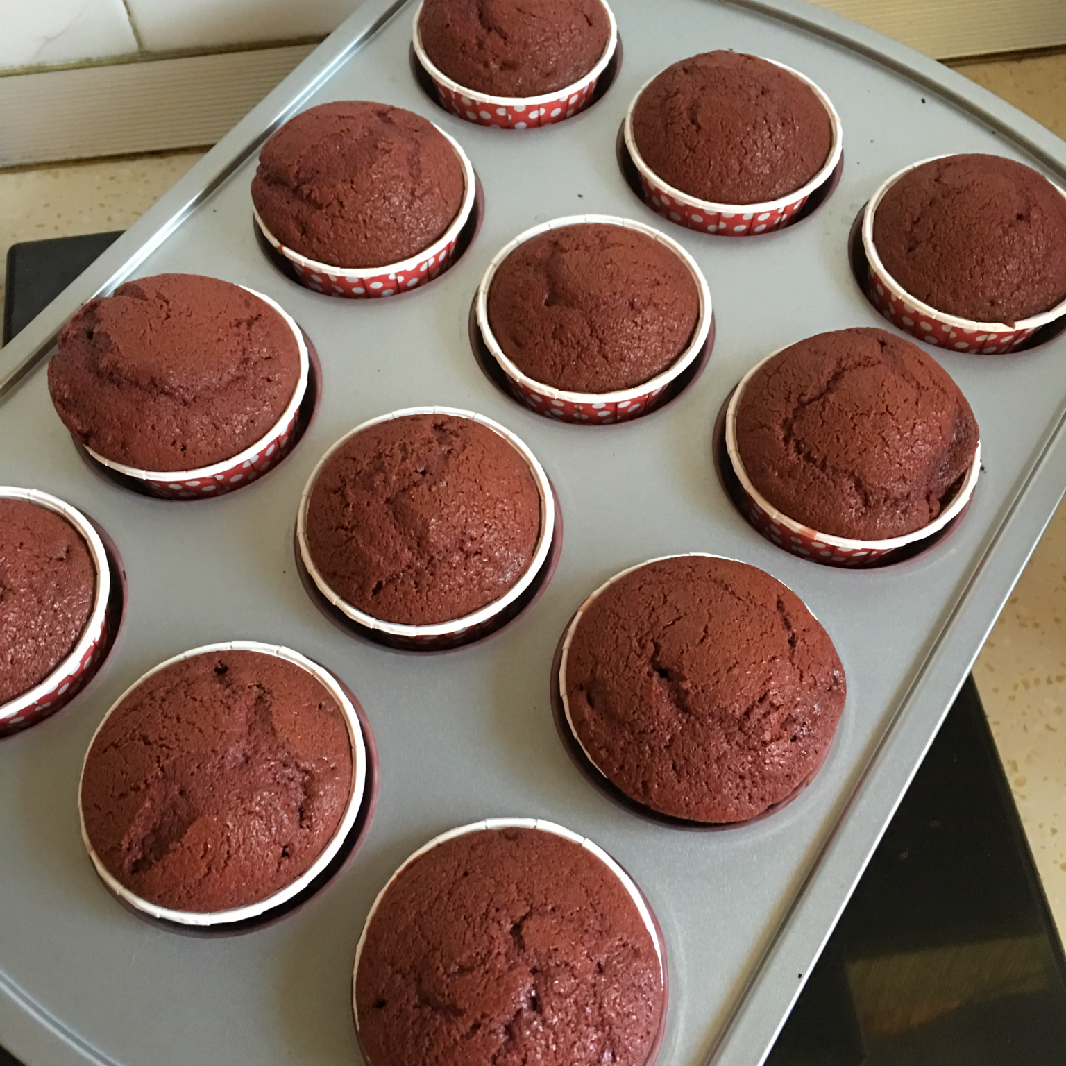 传统红丝绒杯子蛋糕（极软无泡打粉）Red velvet cupcake