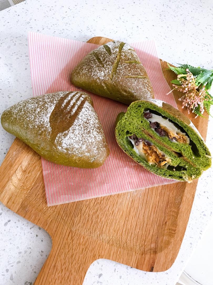 抹茶麻薯红豆软欧包