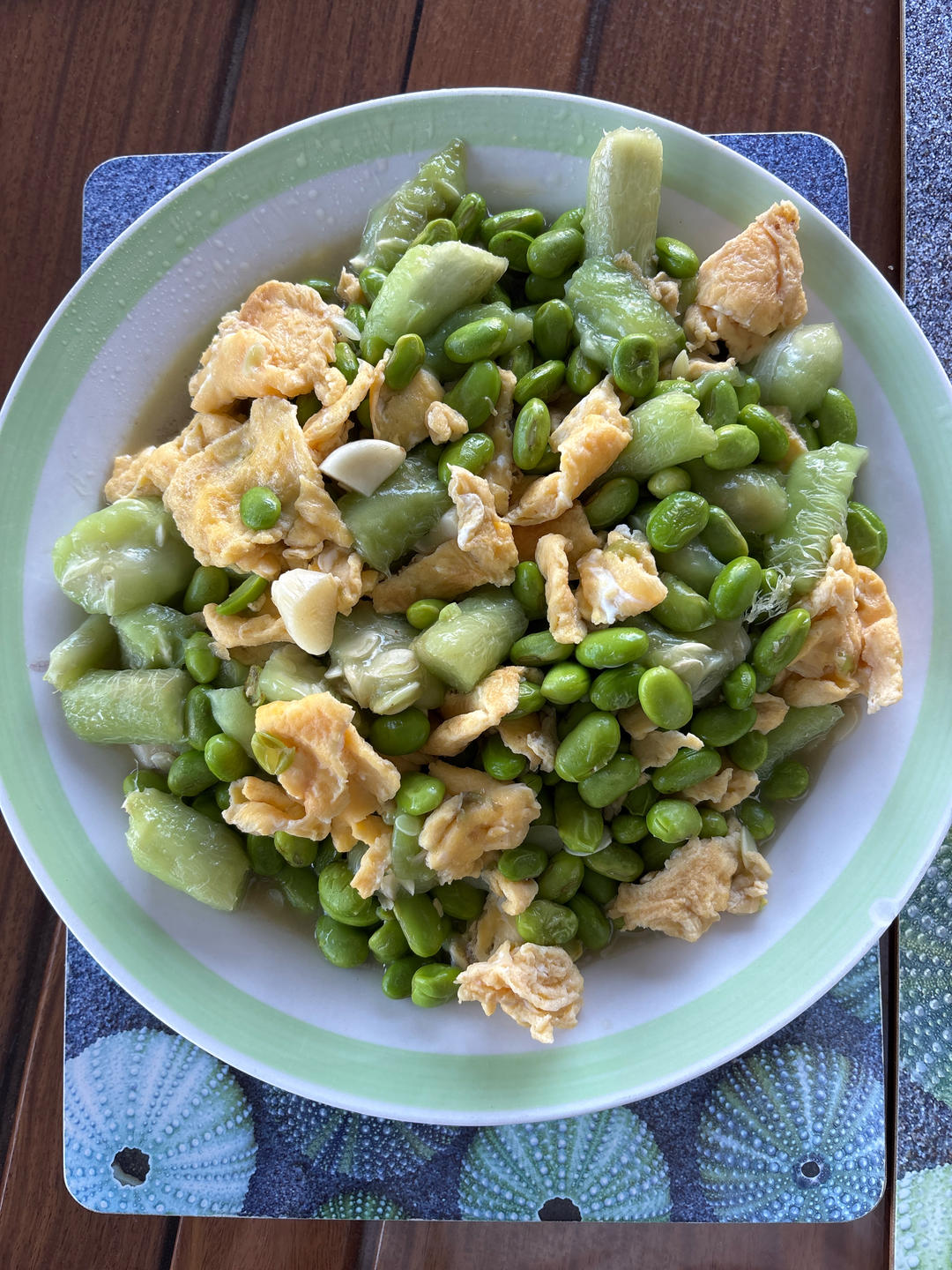 丝瓜毛豆炒鸡蛋--属于夏天的清爽美味