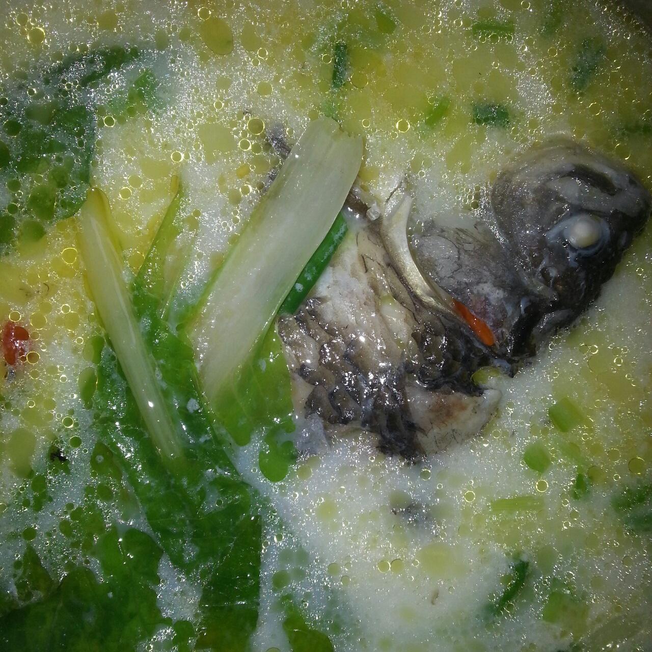 小白菜鲫鱼汤