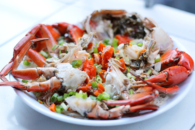 依汾做的粉丝蒸红鲟